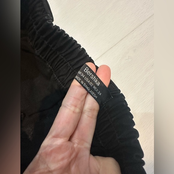 BERSHKA CARGO JOGGERS - Picture 8 of 8